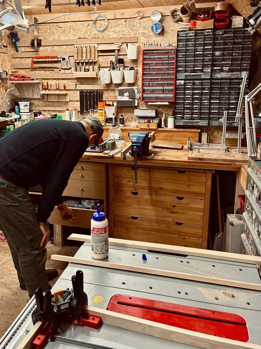 Andreas Haines in der Werkstatt